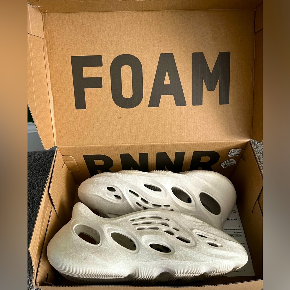 Adidas Yeezy FOAM RNNR